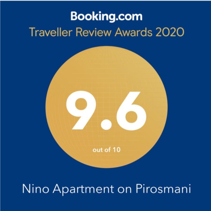 Nino Apartment On Pirosmani Batumi Exterior foto
